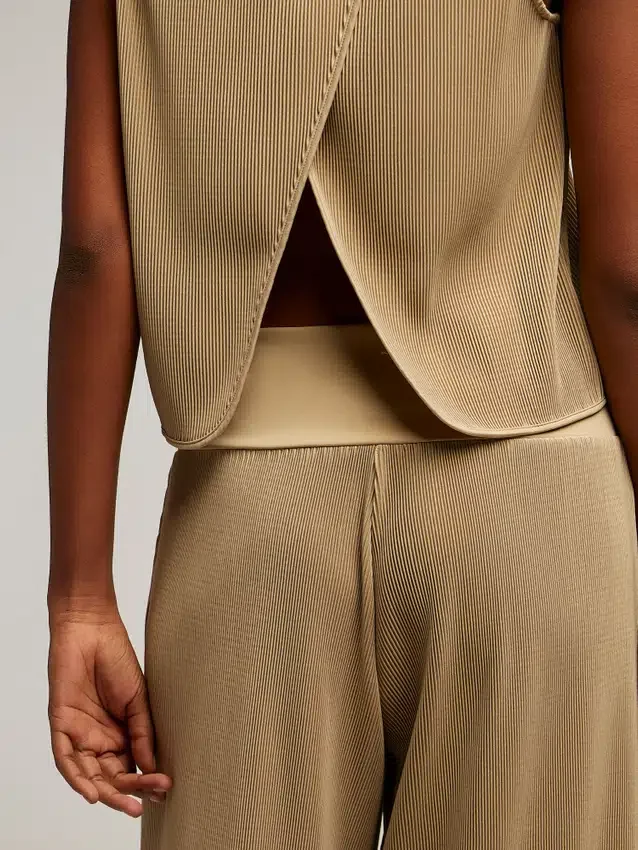 Steffi Sleveless shirt Steffi Sleveless shirt